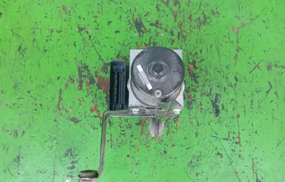Volvo V50 ABS Pump 30794730AA