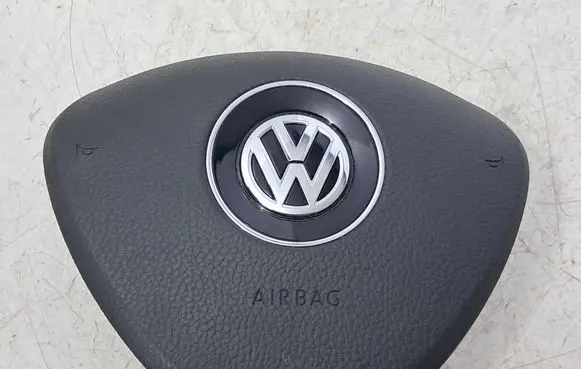 Volkswagen PASSAT B8 Steering wheel airbag 5G0880201C 621304201