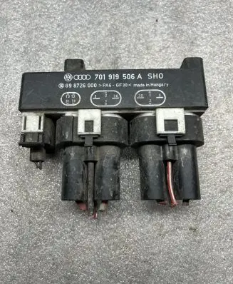 Volkswagen Sharan Coolant fan relay 701919506A