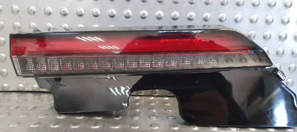 Volvo C40 Tailgate rear/tail lights 32365673