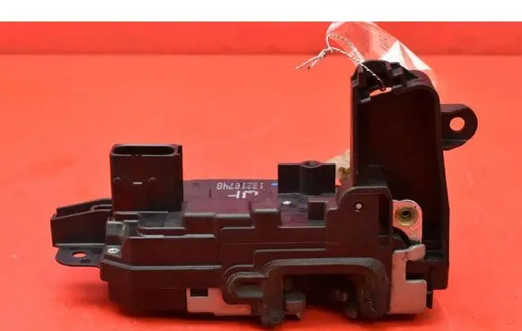 Opel Astra H Front door lock 13210748QF