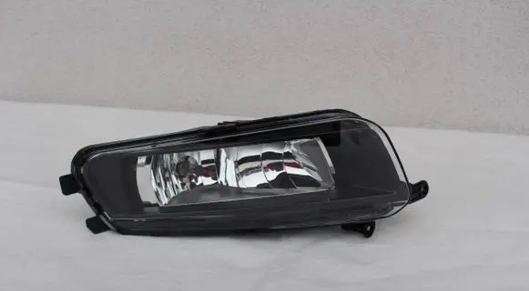Volkswagen Sharan Front fog light 7N0941700C
