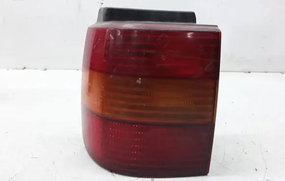 Volkswagen PASSAT B4 Rear/tail lights 3A9945257