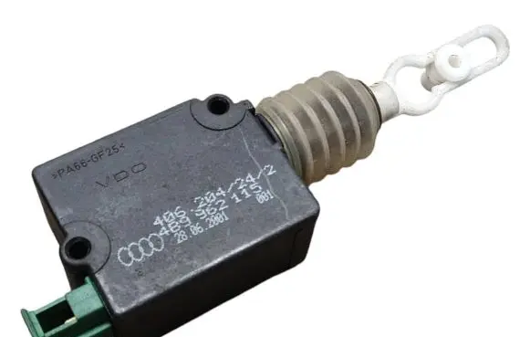 Audi A3 S3 8P Central locking motor 4B9962115