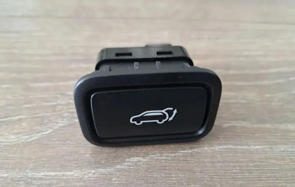 KIA Niro Tailgate/boot open switch button 81880S9100