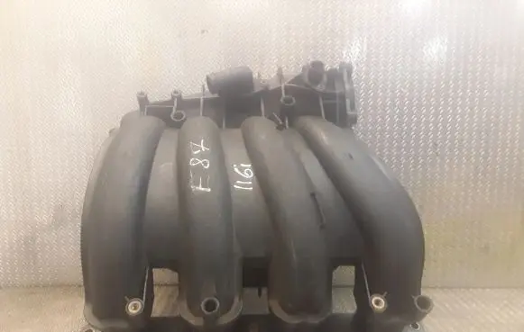 BMW 1 E81 E87 Intake manifold 7518751