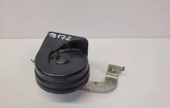 Ford Kuga II Horn signal GJ5T-13802-CB