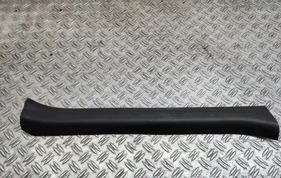 Nissan Juke I F15 Front sill trim cover 769B51KA2A