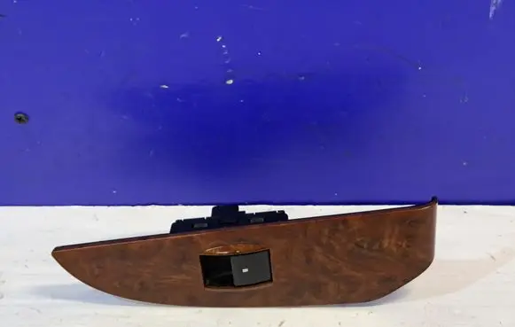 Chevrolet Tahoe Electric window control switch 15214168