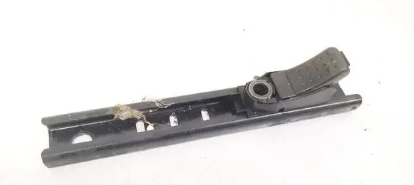 Ford Fiesta Seat belt adjustment rail 