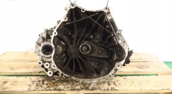Mazda 3 III Manual 6 speed gearbox E4E44