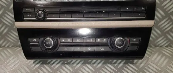 BMW 5 F10 F11 Climate control unit 9241239