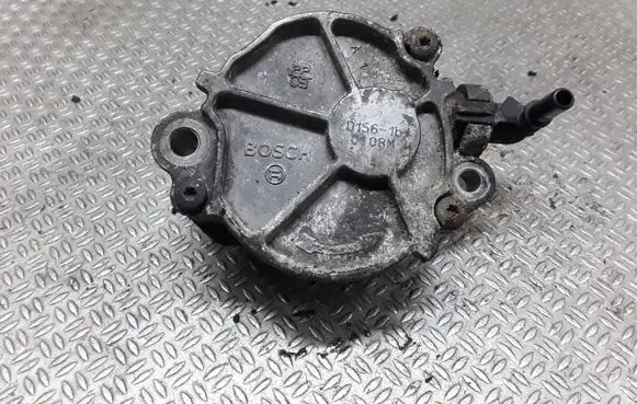 Ford Focus C-MAX Vacuum pump D1561B