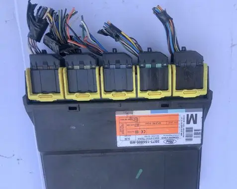 Ford Mondeo Mk III Comfort/convenience module 3S7T15K600MB
