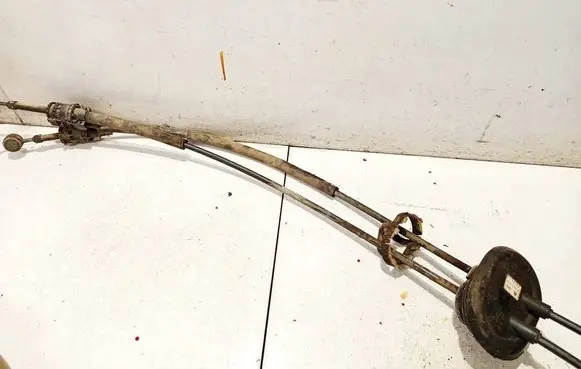 Gear shift cable linkage