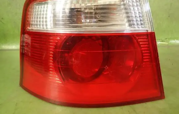 KIA Carens II Rear/tail lights