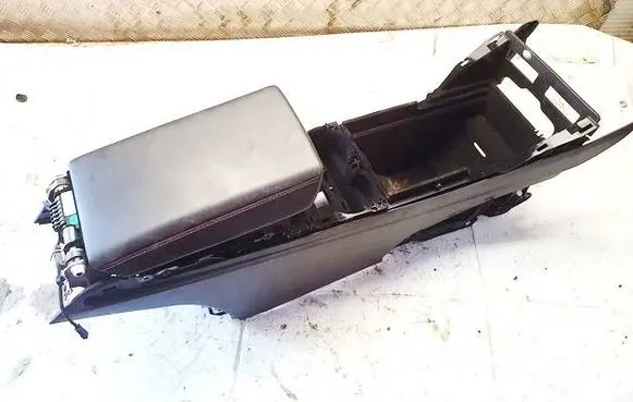 Tesla Model Y Armrest 175550172c 1755501-72-c