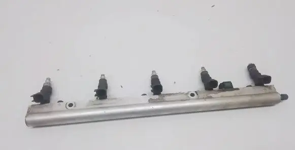 Volvo S40 Fuel injectors set 30677625 0280158025