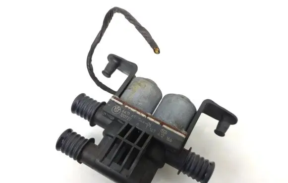 BMW X5 E70 Coolant heater control valve 6910544 64116910544