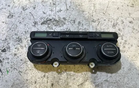 Volkswagen PASSAT B6 Climate control unit 74641431 0104052406