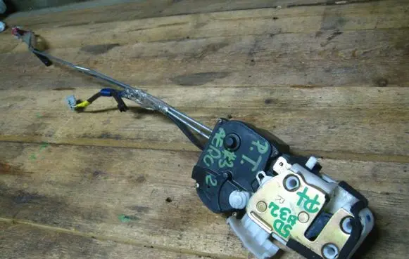 Honda Civic Rear door lock