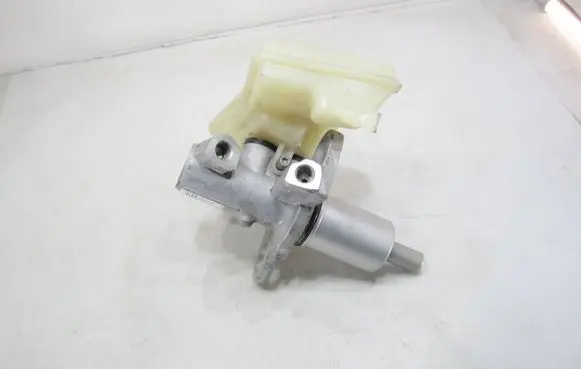 Audi A6 S6 C6 4F Master brake cylinder 8E0611301G