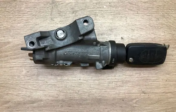 Volkswagen Polo IV 9N3 Ignition lock 4B0905851FHF2