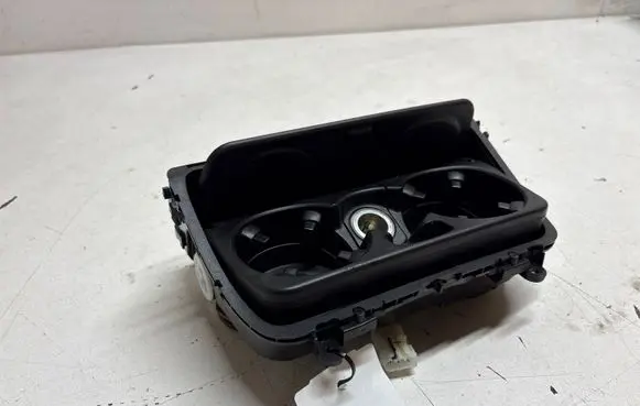 BMW 5 F10 F11 Cup holder front 9241714