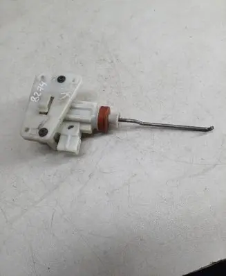 Audi 80 90 B3 Central locking vacuum pump 893862123