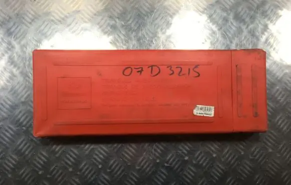 Nissan Micra Emergency warning sign 27R034051