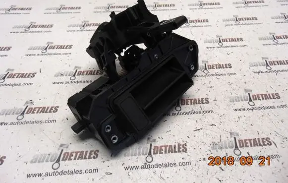 Mercedes-Benz E W211 Tailgate/trunk/boot exterior handle A2117400083
