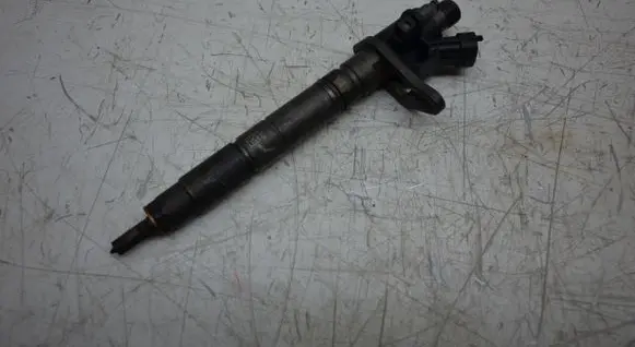 Jaguar XJL Fuel injector 9X2Q9K546DC