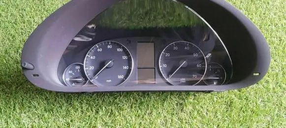 Mercedes-Benz C W203 Speedometer (instrument cluster) A2035405448