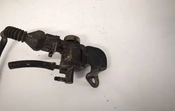 Volkswagen PASSAT B5.5 Turbo solenoid valve 1J0906283A