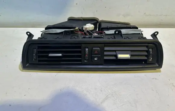 BMW 5 F10 F11 Dash center air vent grill 16828110