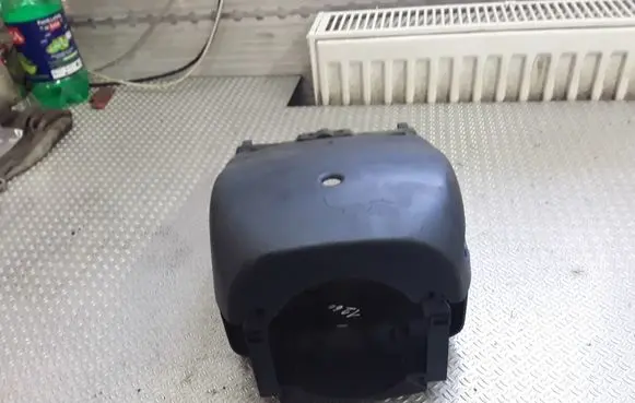 Steering wheel column trim