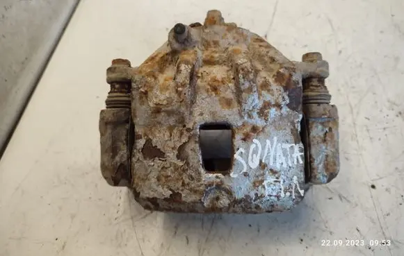 Hyundai Sonata Front brake caliper