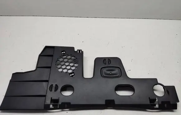 Mercedes-Benz Vito Viano W447 Dashboard lower bottom trim panel A4476800306 1302755X