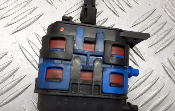 Mercedes-Benz E W210 A/C air flow flap actuator/motor 