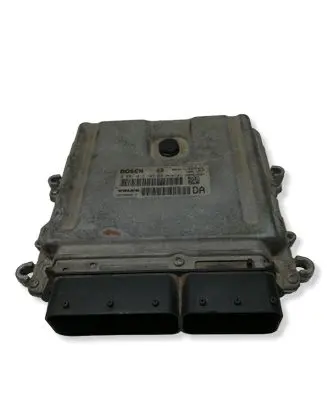 Volvo V70 Engine control unit/module 30729826A 0281012103 18941047