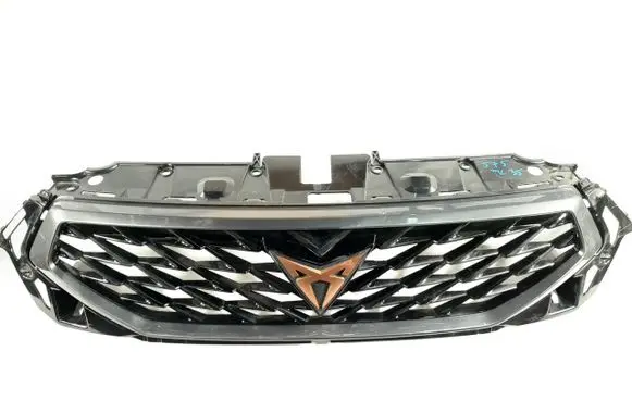 Seat Ateca Front bumper upper radiator grill