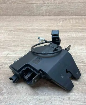 BMW 3 E46 Tailgate/trunk/boot lock/catch/latch 8196401