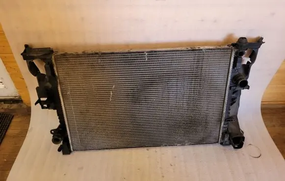Volvo V70 Coolant radiator 31261104
