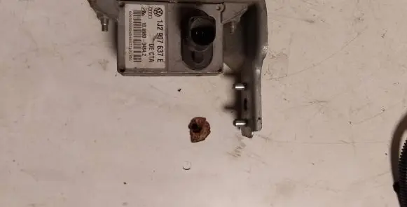 Volkswagen Golf IV ESP acceleration yaw rate sensor 1J2907637E 10098004842
