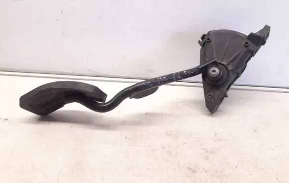 Audi A4 S4 B6 8E 8H Accelerator throttle pedal 8E2721523
