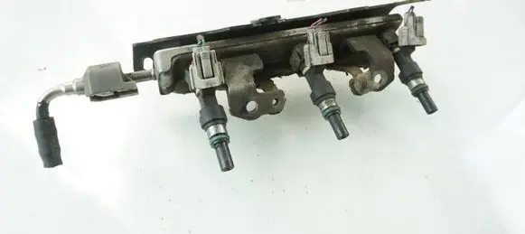 Fuel injector