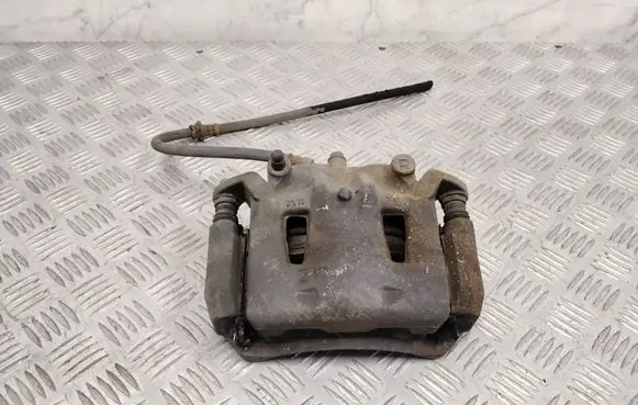 Nissan Leaf II (ZE1) Front brake caliper 