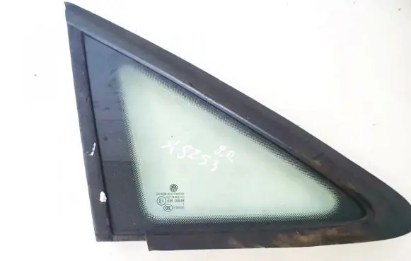 Volkswagen Touran I Front triangle window/glass 