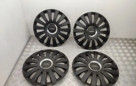 Mazda 2 R15 wheel hub/cap/trim 