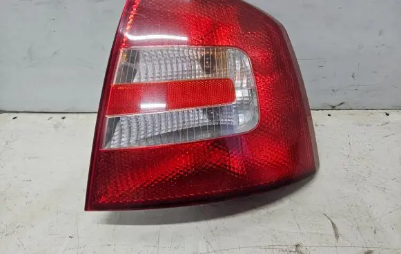 Skoda Octavia Mk2 (1Z) Rear/tail lights 1Z5945096A